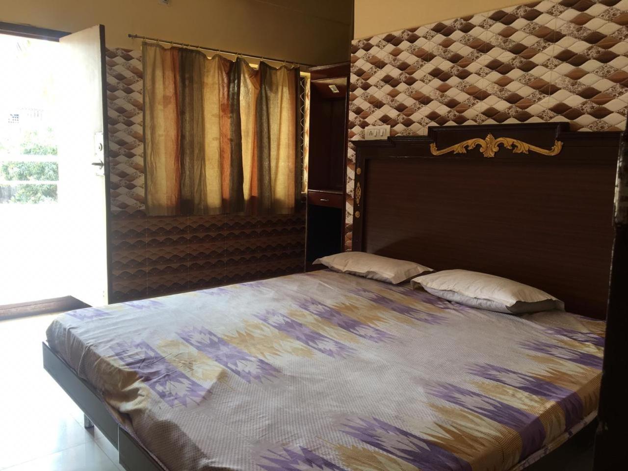 Hotel Maa Kamakhya Puri Bagian luar foto